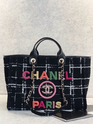کیف های ساحلی توید با برند سفارشی Sotheby's Chanel 2022 FW Rainbow Tote