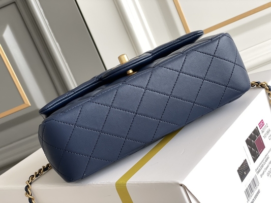 Caviar Chanel Mini Rectangular Caviar 2020 پوست بره دانه‌دار و فلز طلایی