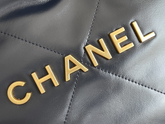 کیف دستی کوچک 22S Calfskin Navy Chanel 22 &quot;Trash Bag&quot; ODM