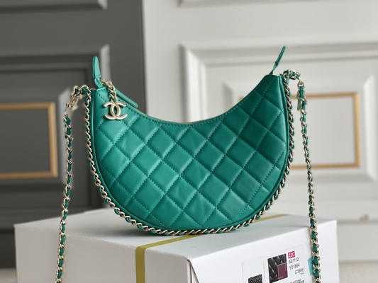 کیف دستی زنجیر سیاه با مارک Chanel Hobo چرم گوساله