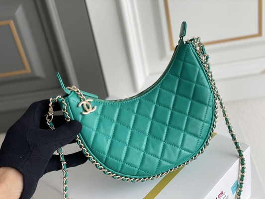 کیف دستی زنجیر سیاه با مارک Chanel Hobo چرم گوساله