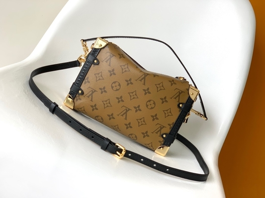 کیسه شانه مونوگرام تنه جانبی LV با روکش کروز پیرچشمی Louis Vuitton M46358