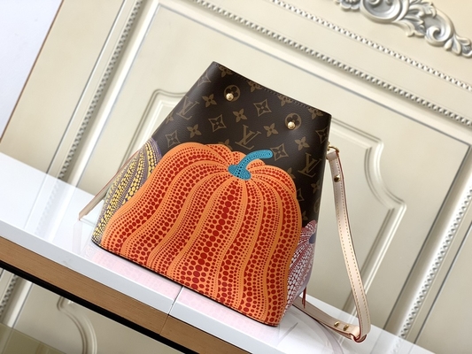 کیف سطلی مدل NéOnoé MM Designer Monogram Bag LVxYK