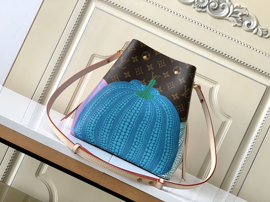 کیف سطلی مدل NéOnoé MM Designer Monogram Bag LVxYK