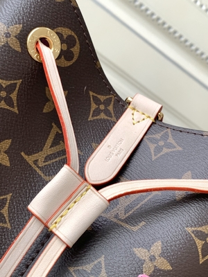 کیف سطلی مدل NéOnoé MM Designer Monogram Bag LVxYK