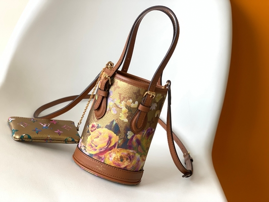 کیف های سطلی Neverfull Louis Vuitton گل فلزی M81724