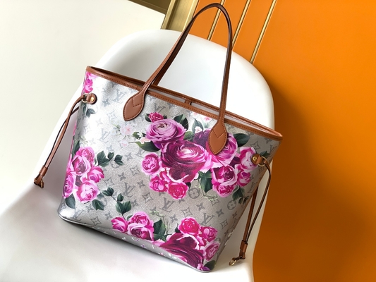 طرح گل نقره ای Louis Vuitton Large Never Full M21352