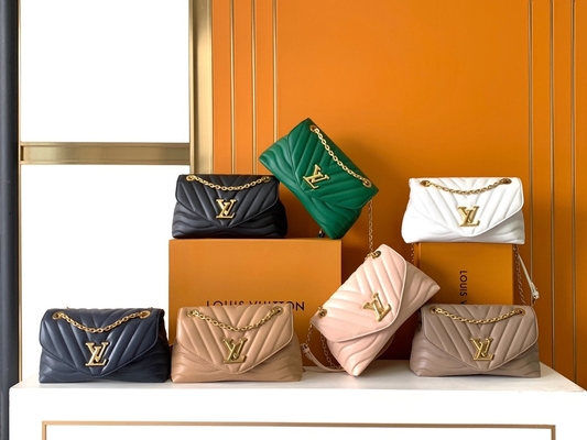 کیف زنجیره ای موج جدید LV Preloved Branded Bag M58549