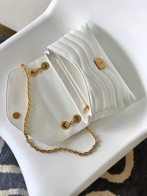 کیف زنجیره ای موج جدید LV Preloved Branded Bag M58549