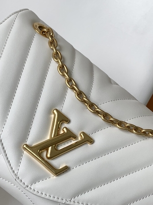 کیف زنجیره ای موج جدید LV Preloved Branded Bag M58549