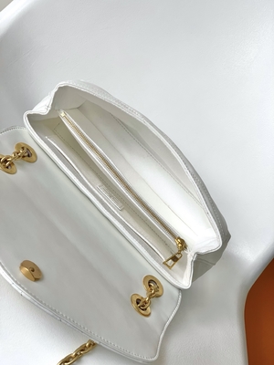 کیف زنجیره ای موج جدید LV Preloved Branded Bag M58549