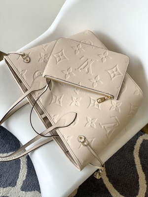 کیف دستی بژ بوم Neverfull MM با مارک قبلی مورد علاقه
