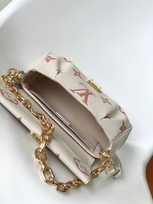 کیف کرم مینی اسلینگ مورد علاقه مارک LV Rose Trianon Two Monogram Empreinte Leather