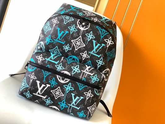 کیف کوله پشتی گرافیتی LV با مارک دیسکاوری چندرنگ