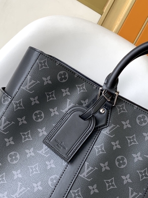 کیف مردانه Sac Plat Horizontal Zippé 24H M45571 Louis Vuitton