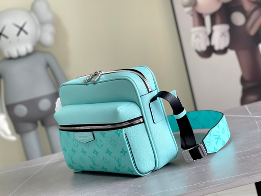 کیف مردانه مونوگرام یونیسکس M30233 با برند لویی ویتون مسنجر و کیف شانه