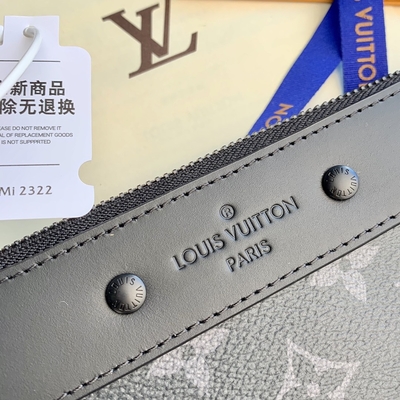 کیف‌های کوچک طرح‌دار Monogram Shadow Leather Pochette To Go Louis Vuitton