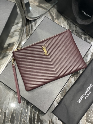کلاچ پاکت کیسه ای چرم لحافی مونوگرام YSL