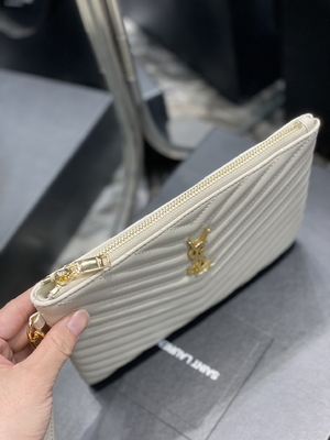 کلاچ پاکت کیسه ای چرم لحافی مونوگرام YSL