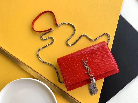 بسته بندی زیپ دار ووک وکیت کیت قرمز YSL Saint Laurent Woc