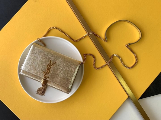 بسته بندی زیپ دار ووک وکیت کیت قرمز YSL Saint Laurent Woc