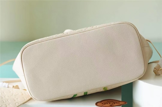 کیف دستی زنانه با مارک مهمانی Neverfull MM Monogram Empreinte با گل خیاطی