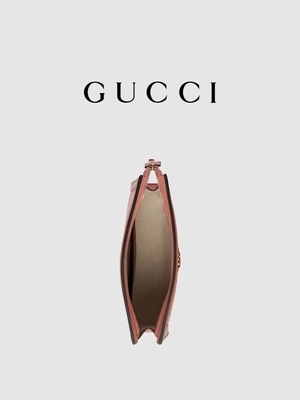 کیف کلاچ گوچی چرمی مینی صورتی بوم Ophidia Gucci با بسته شدن زیپ