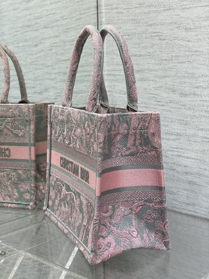 دفترچه کوچک کریستین دیور با گلدوزی صورتی و خاکستری Toile De Jouy Sauvage