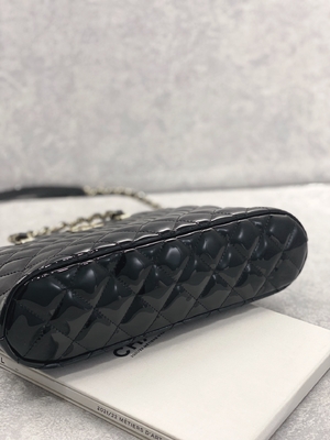 کیف خرید کوچک Chanel از پوست گوساله با سبک رترو لیدی