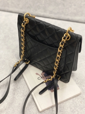 کیف کلاچ زیپی SS Chanel Woc مدل 2023 سبک خیابانی گاه به گاه