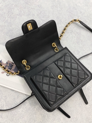 کیف کلاچ زیپی SS Chanel Woc مدل 2023 سبک خیابانی گاه به گاه