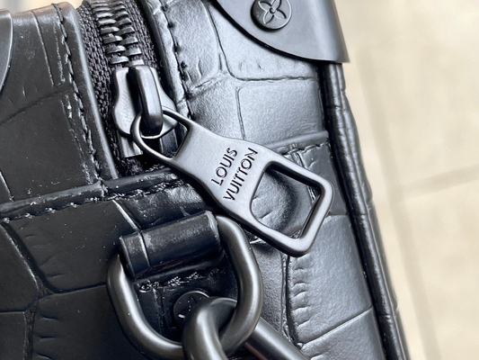 Crocodilien مشکی مات Louis Vuitton LV مینی تنه نرم چرم اختراع کوچک