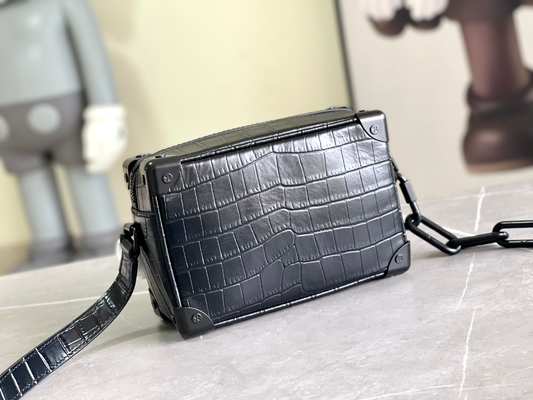 Crocodilien مشکی مات Louis Vuitton LV مینی تنه نرم چرم اختراع کوچک
