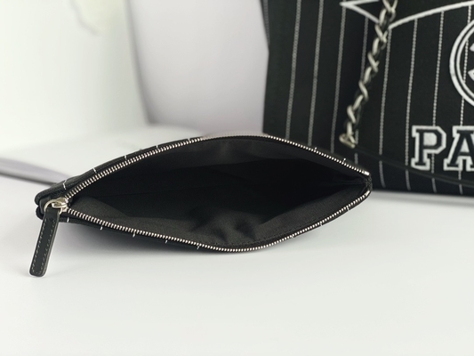 کیف های بزرگ سفارشی مارک دار پنبه ای چرم گوساله شانل 2.55 کیف دستی فلزی مشکی و سفید