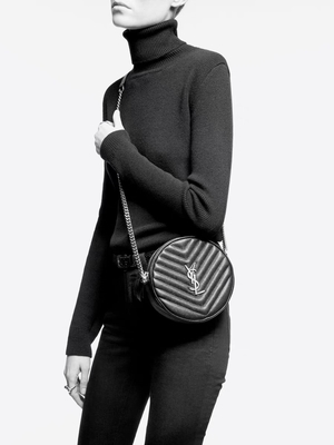 کیف مسنجر با مارک چرم برجسته دانه دار YSL وینیل دور دوربین کیف V Quilted